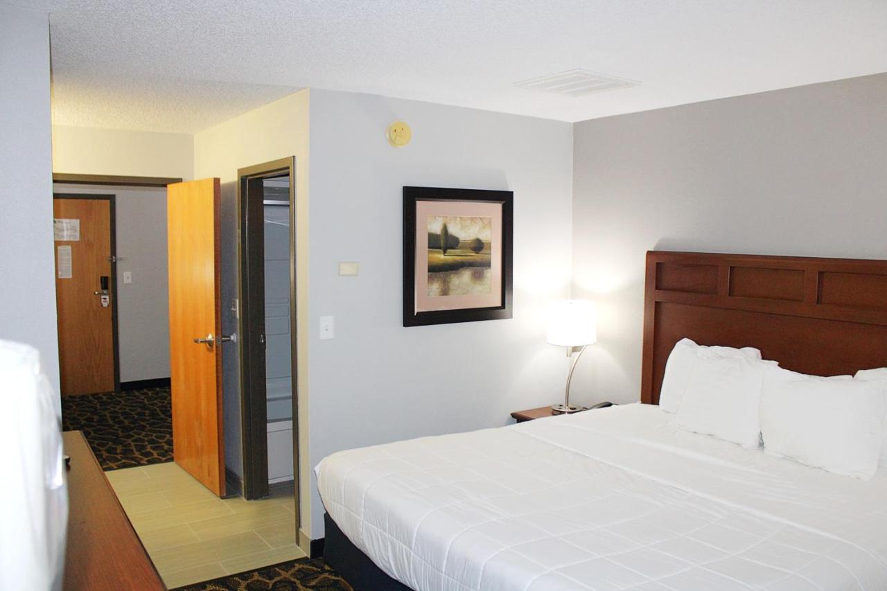 Saint James Greenlight Inn & Suites St James מראה חיצוני תמונה