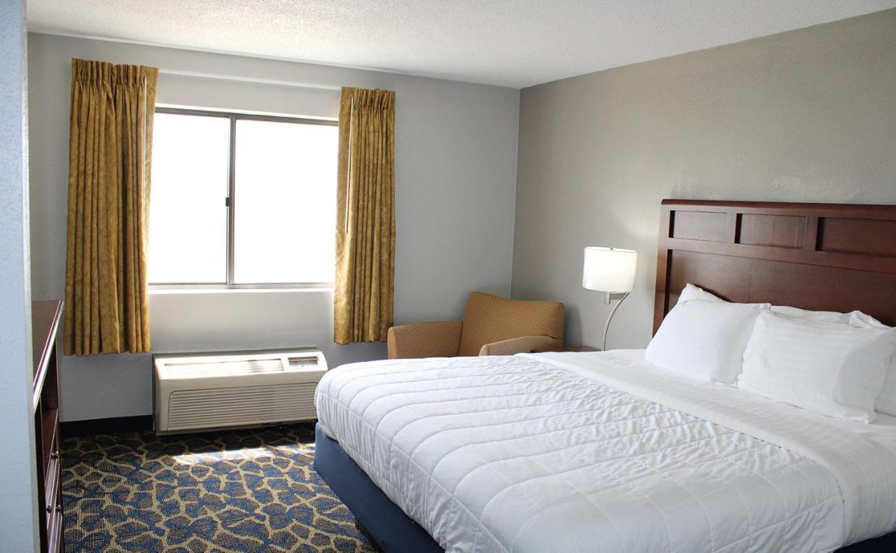 Saint James Greenlight Inn & Suites St James מראה חיצוני תמונה