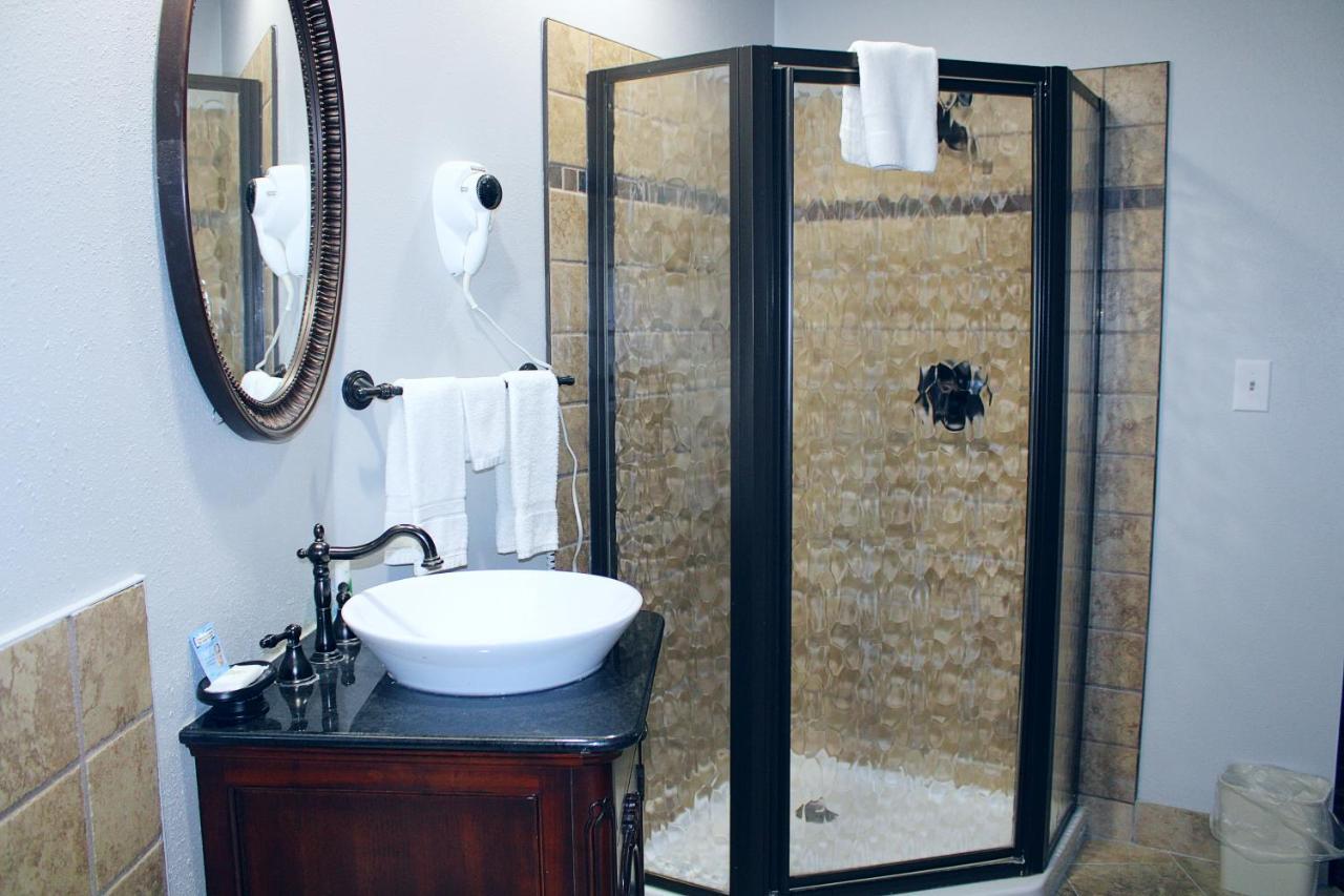 Saint James Greenlight Inn & Suites St James מראה חיצוני תמונה
