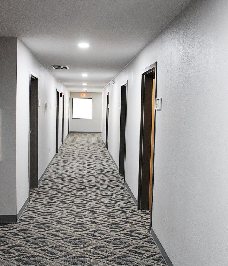 Saint James Greenlight Inn & Suites St James מראה חיצוני תמונה