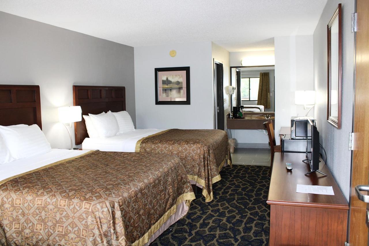 Saint James Greenlight Inn & Suites St James מראה חיצוני תמונה
