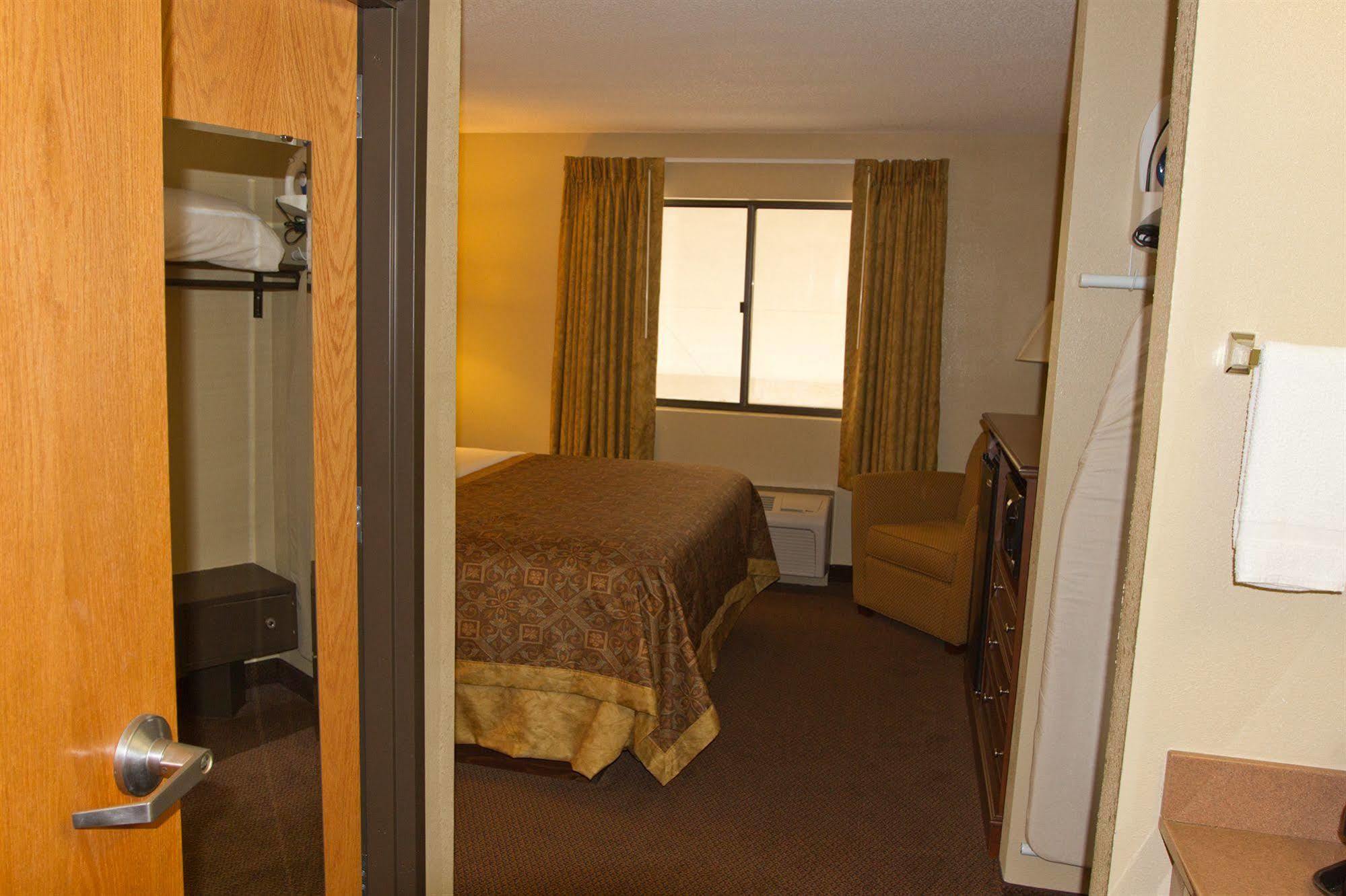 Saint James Greenlight Inn & Suites St James מראה חיצוני תמונה