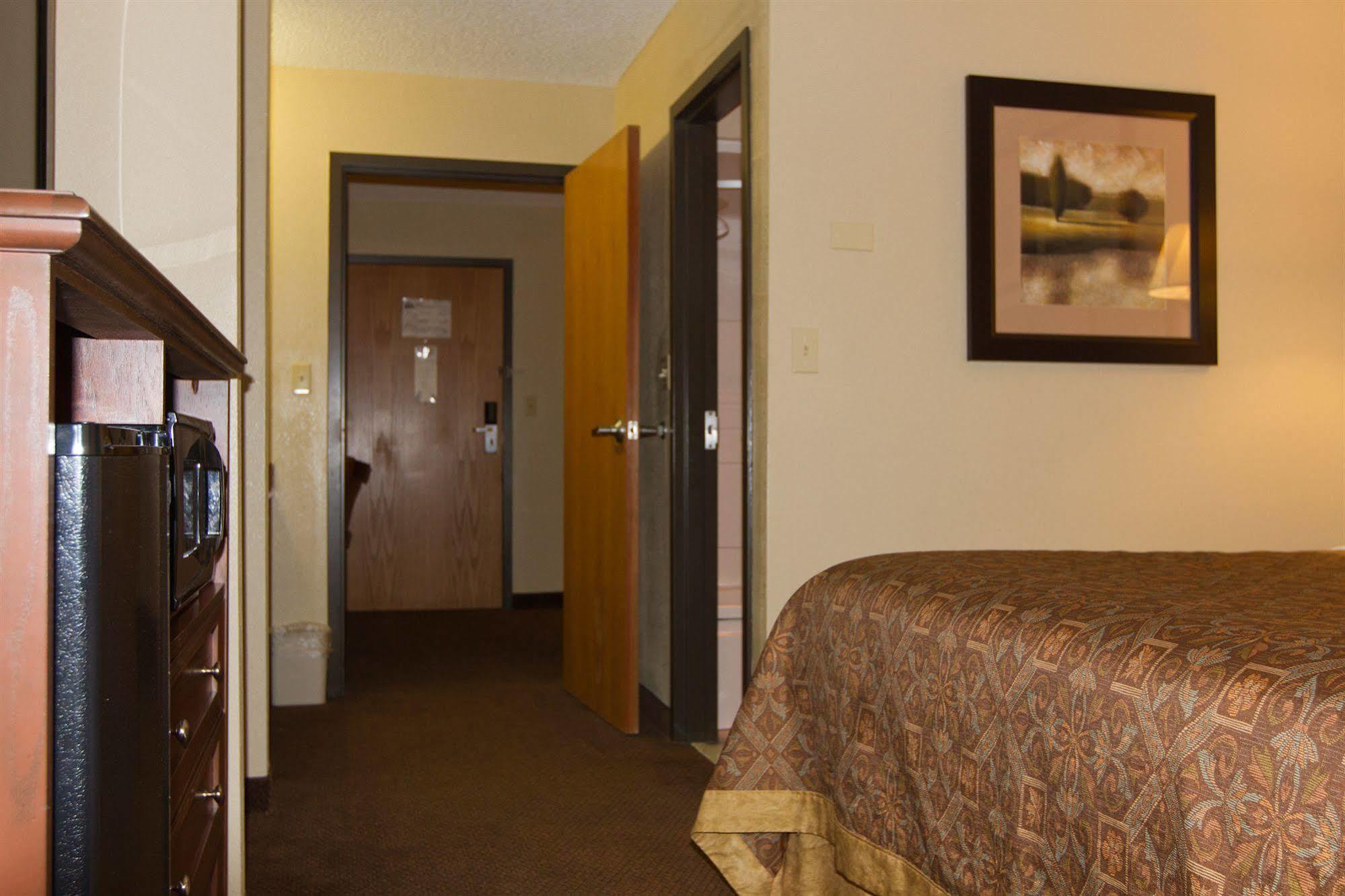 Saint James Greenlight Inn & Suites St James מראה חיצוני תמונה