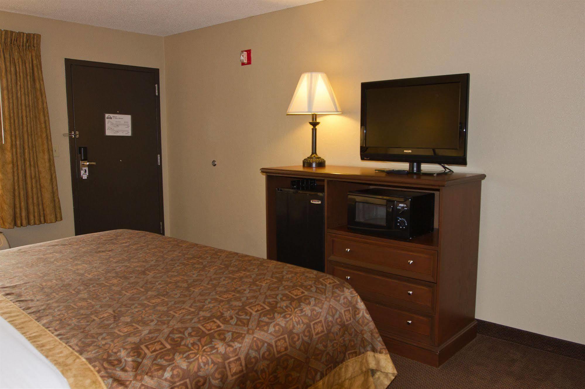 Saint James Greenlight Inn & Suites St James מראה חיצוני תמונה
