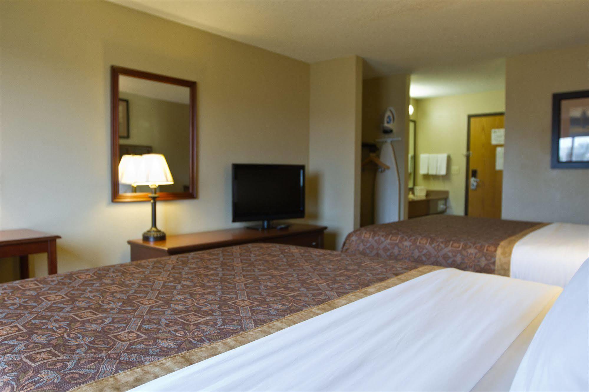 Saint James Greenlight Inn & Suites St James מראה חיצוני תמונה